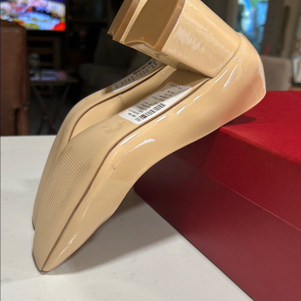 Marc Fisher Nude Patent Leather Heels. NWOB! - Picture 5 of 5